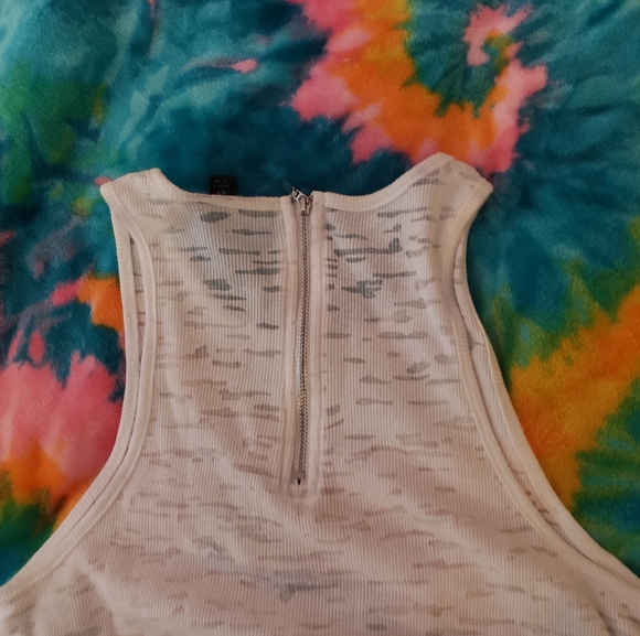 Great white tank by Mossimo. It's a few steps above that little white tank! - Picture 6 of 6